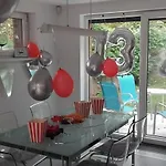 Dom Na Cervenej Vezi *