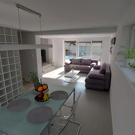 Dom Na Cervenej Vezi Holiday home Banka