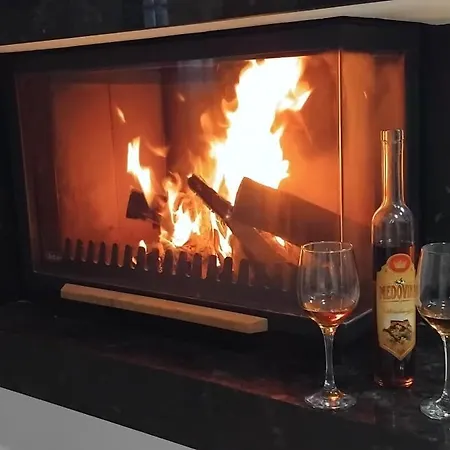 Dom Na Cervenej Vezi Banka