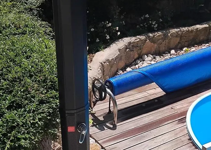 Dom Na Cervenej Vezi * Banka